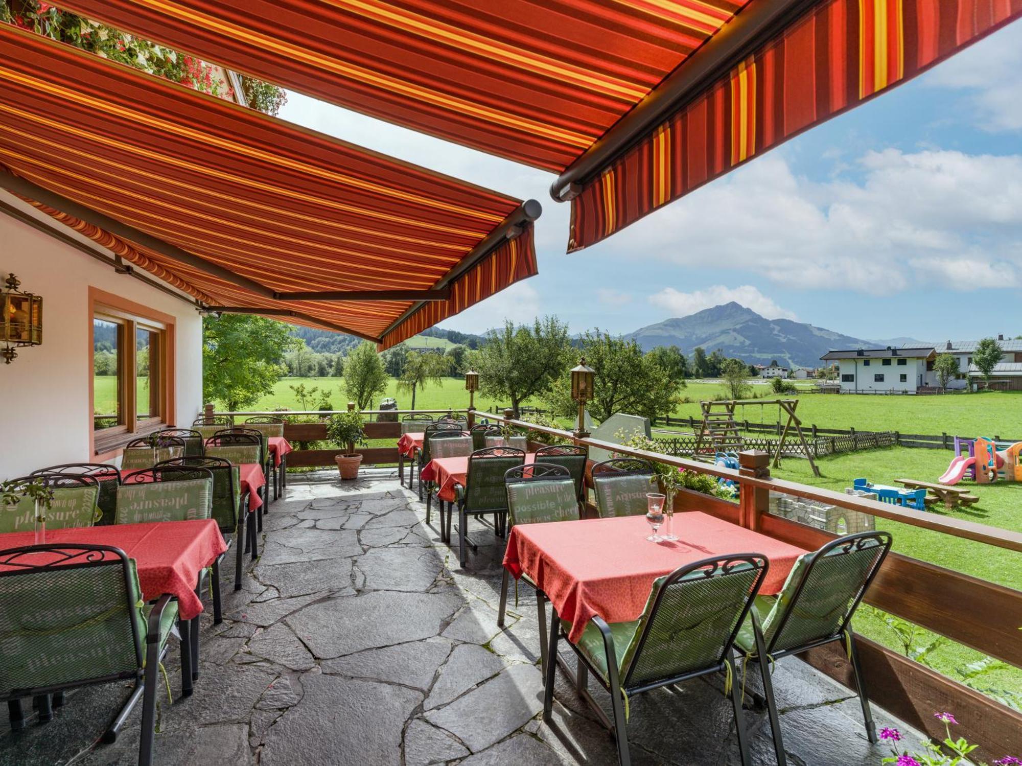 Hotel Neuwirt Kirchdorf in Tirol Eksteriør billede
